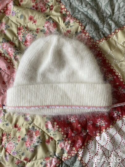 Шапка белая женская