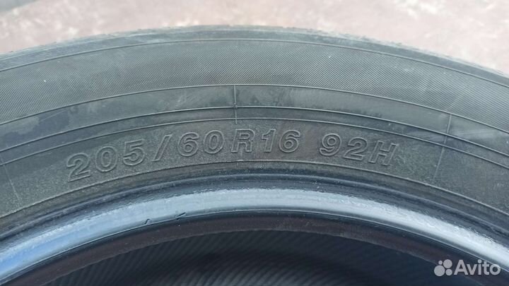 Yokohama BlueEarth RV02 205/60 R16 92