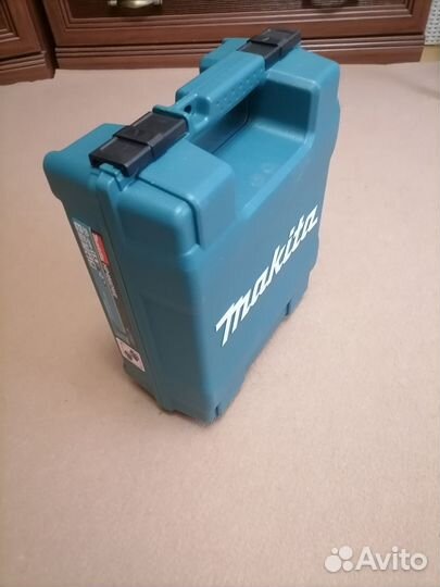 Дрель-шуруповерт аккумуляторная Makita HP488DWE