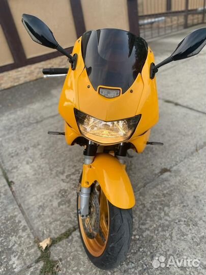 Honda VTR1000F