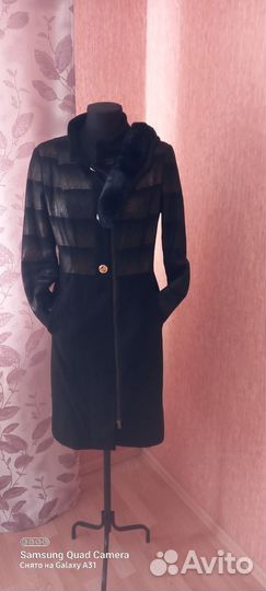 Пальто женское 50размер.Было одето 4 раза