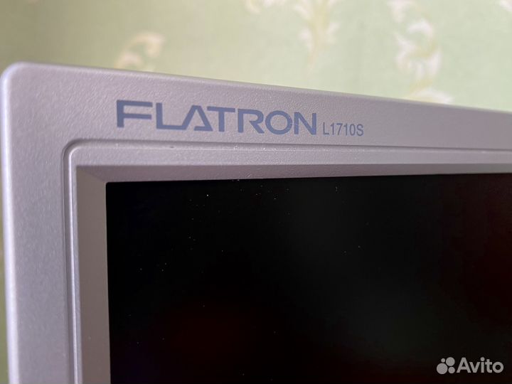 Монитор LG Flatron L1710S