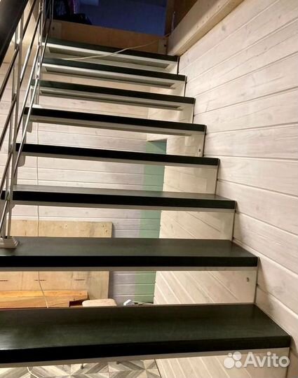 Лестница на косоурах Под ключ