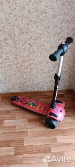 Самокат детский трехколесный