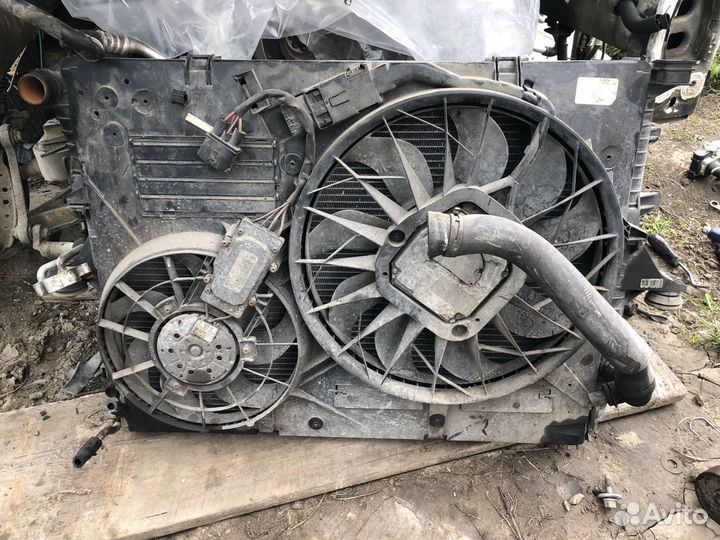 Касета радиаторов Туарег ку7 3.0 дизель