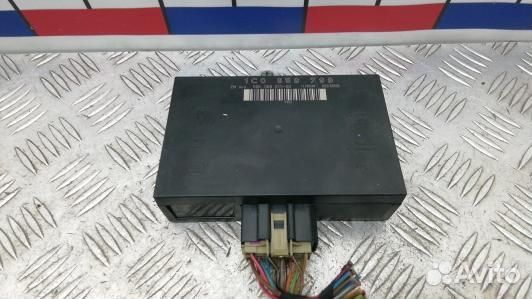 Блок комфорта volkswagen bora 1 (UBE09M301)