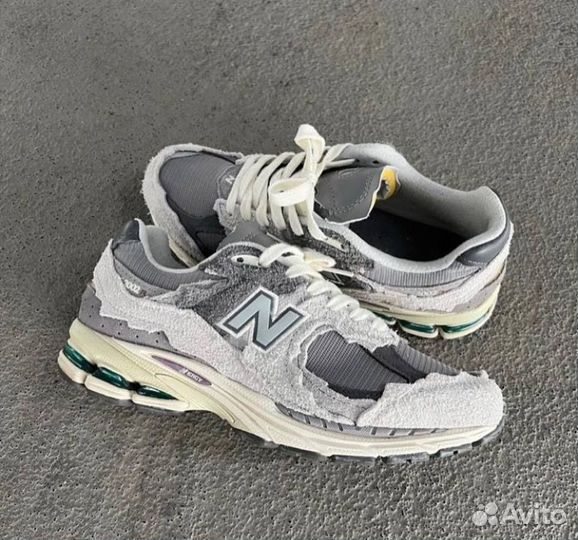 Кроссовки New balance 2002 r