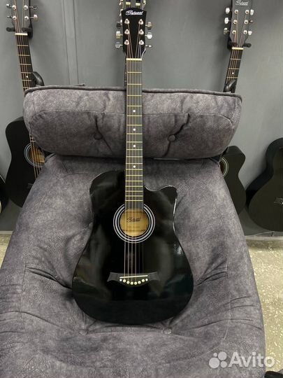 Акустическая гитара