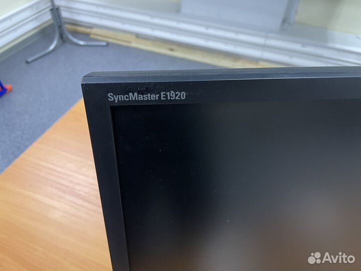 Монитор компьютерный samsung