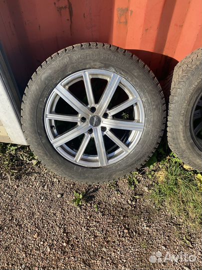 Колеса в сборе R17 зимние 5 114.3