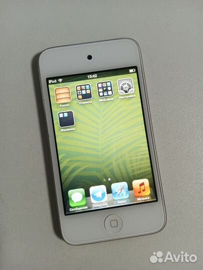 Плеер iPod touch 4