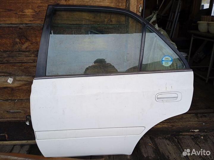 Двери toyota premio