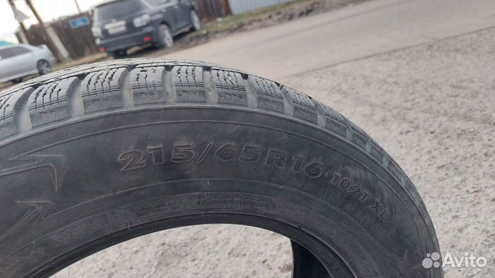 Nokian Tyres Hakkapeliitta 7 215/65 R16