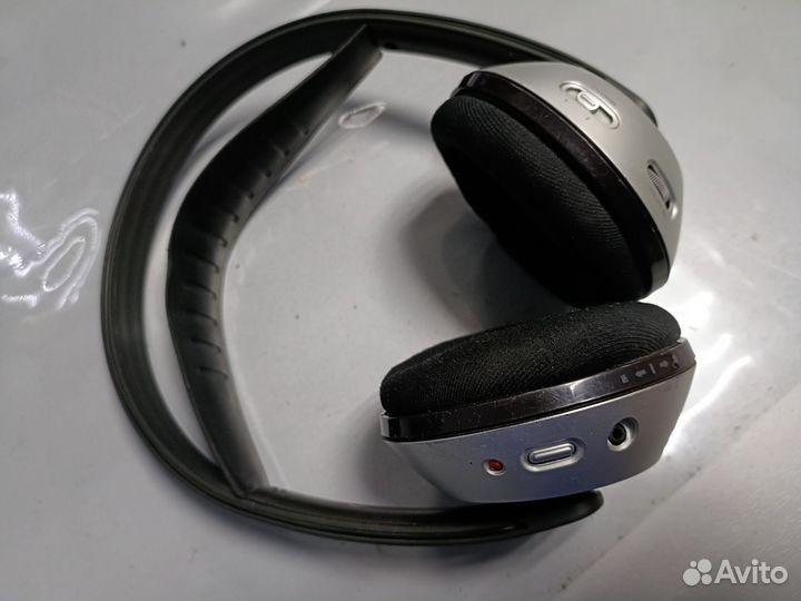 Беспроводные наушники philips