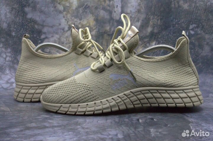 Кроссовки мужские 42 размер