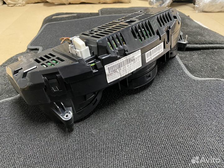 Щиток панели приборов Mercedes Benz W218 оригинал