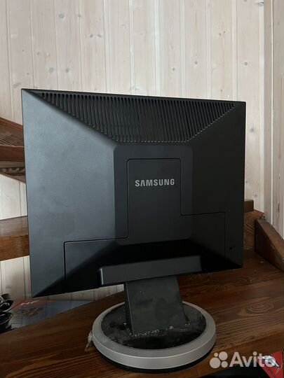 Монитор Samsung SyncMaster 940N