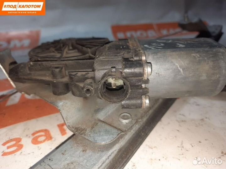 Стеклоподъемник передний правый Renault Logan