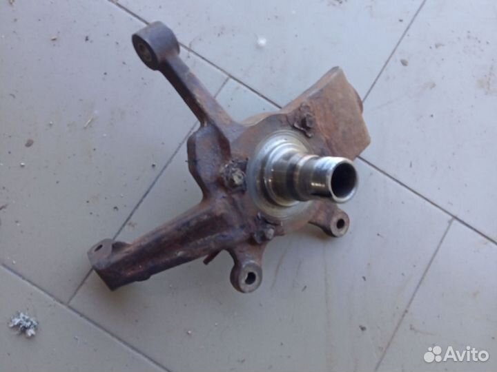 Кулак поворотный правый Киа спортейдж 1