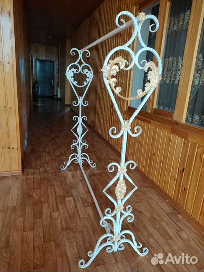 Вешалка напольная