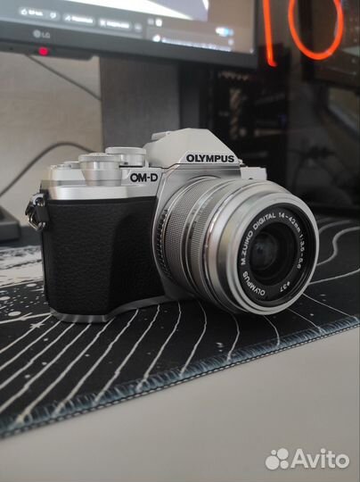 Olympus OM-D E-M10 mark iii