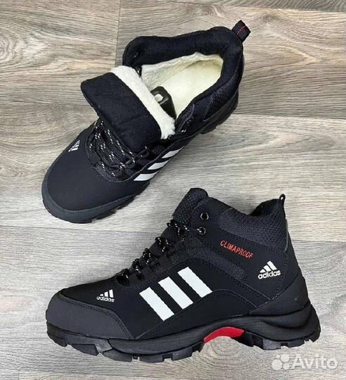 Кроссовки adidas