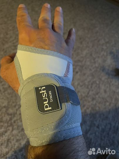 Бандаж на лучезапястный сустав (правый)