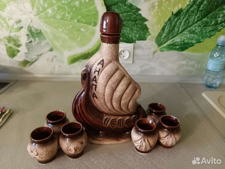 Графин с рюмками