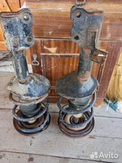 Стойка Nissan cefiro