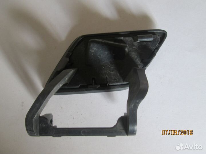 Крышка форсунки омывателя audi A4 (B9) 2015) (прав