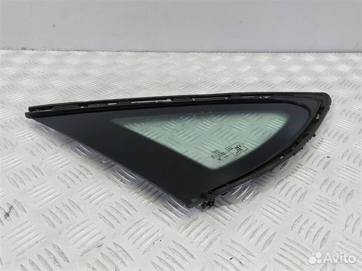 Стекло левое Audi A7 4G 4G8845299C