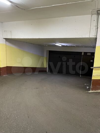 Машиноместо, 18 м²