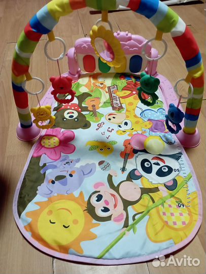 Развивающий коврик с пианино