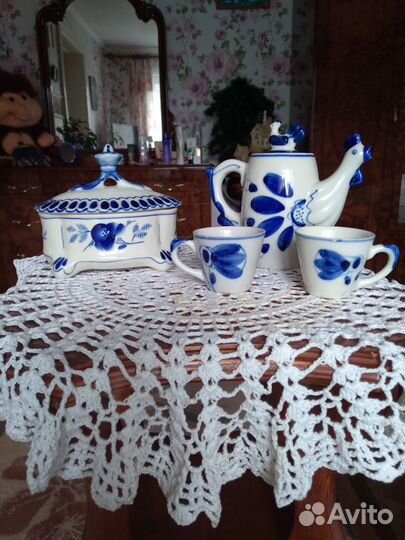 Фарфоровый набор для кофе и масленка фабрики Гжель