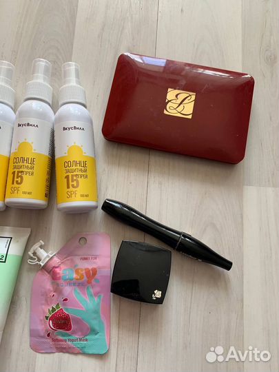 Набор косметики пакетом новая