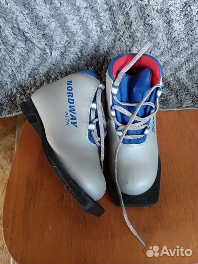 Лыжные ботинки 32р-р nordway alta