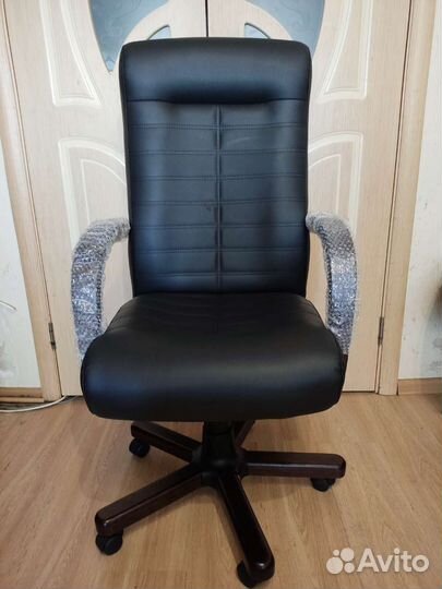 Компьютерное кресло новое