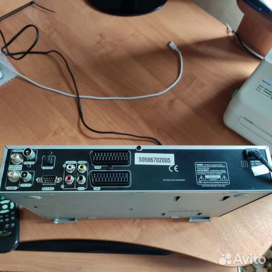 Спутниковый ресивер Golden Interstar DSR-8001