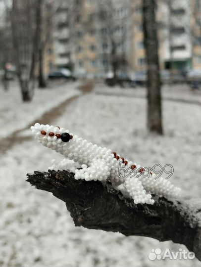 Ящерка из бисера