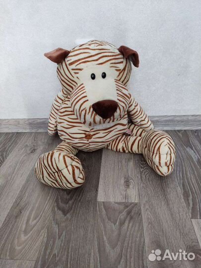 Мягкие игрушки медведь и тигр