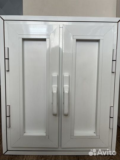 Зимний холодильник под окном