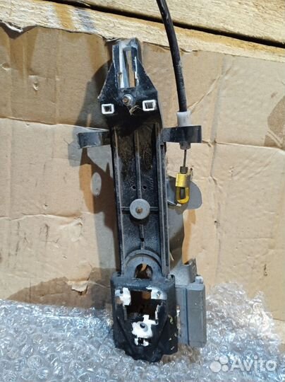 Замок двери задний правый Ford Tourneo Connect 1.8