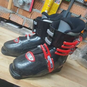 Набор лыжника (горного) Ботинки и лыжи