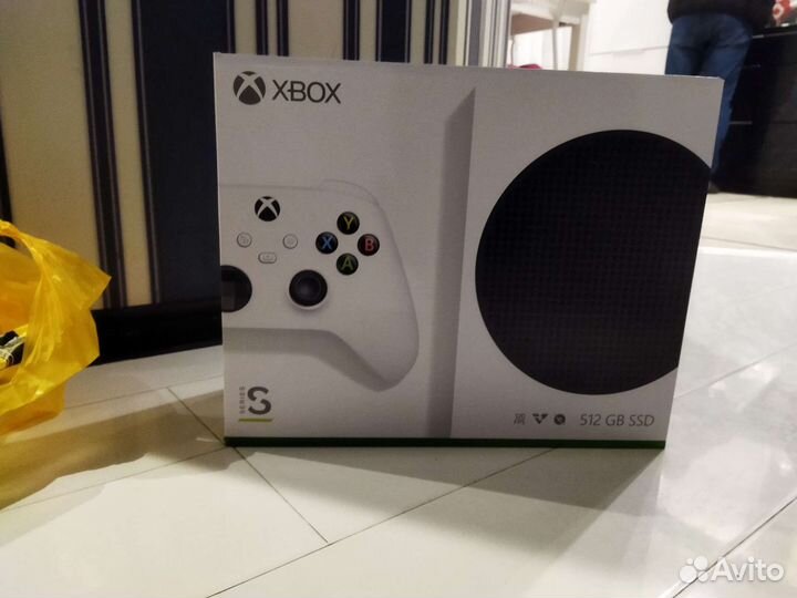 Xbox sires s как новая куплена в этом году