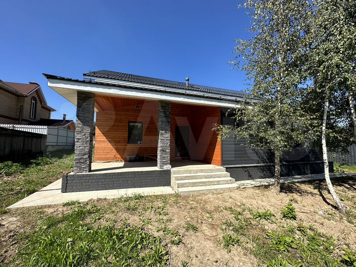 Дом 235 м² на участке 6,5 сот.