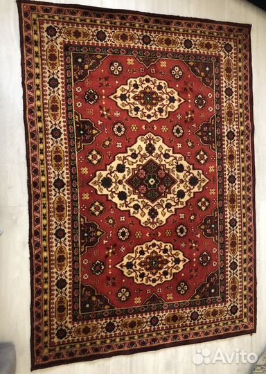 Старинный ковер ручной работы