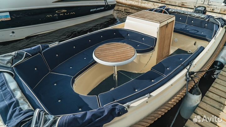 Аренда прогулочного катера Голландец