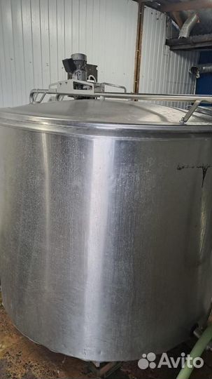 Танк охладитель молока 1800