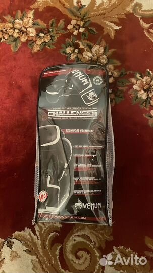 Боксерские перчатки