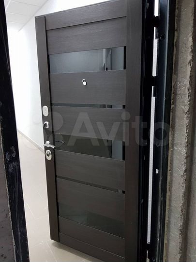 2-к. квартира, 81 м², 4/15 эт.